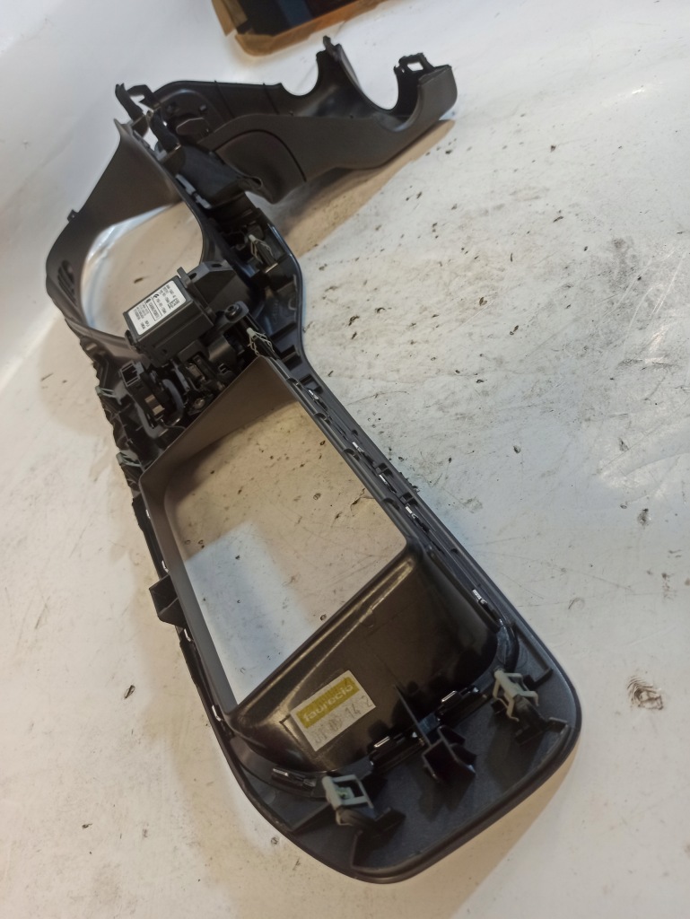 Volvo v40 ii r-design 2014 рамка корпус спідометра дисплея 31393363 Зі Шроту