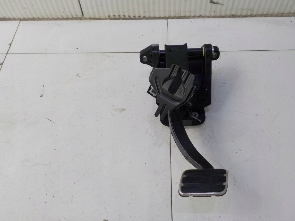 фото №1, Panamera 970 педаль гальма 97042300900