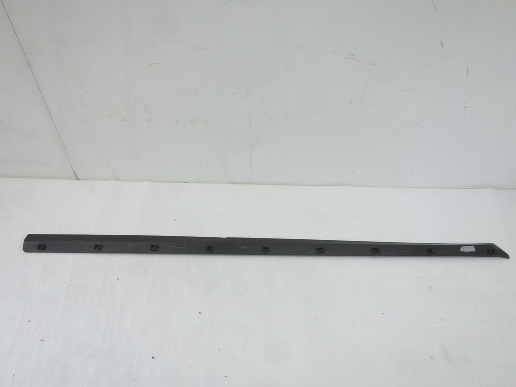 фото №6, Молдинг порог правая toyota auris 06-14 75851-02081