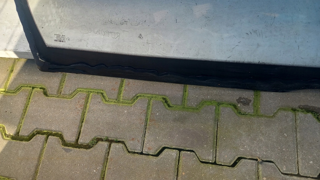 Скло передня mercedes e-klasa w124t 92r Недорого