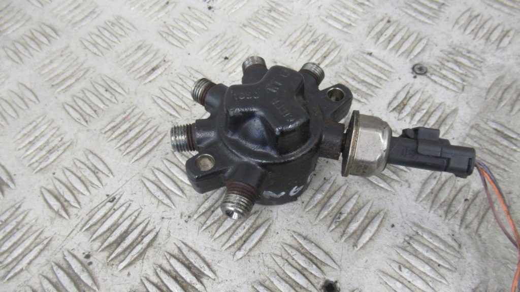 фото №1, Розподільник пального 1.5 dci sandero logan clio note