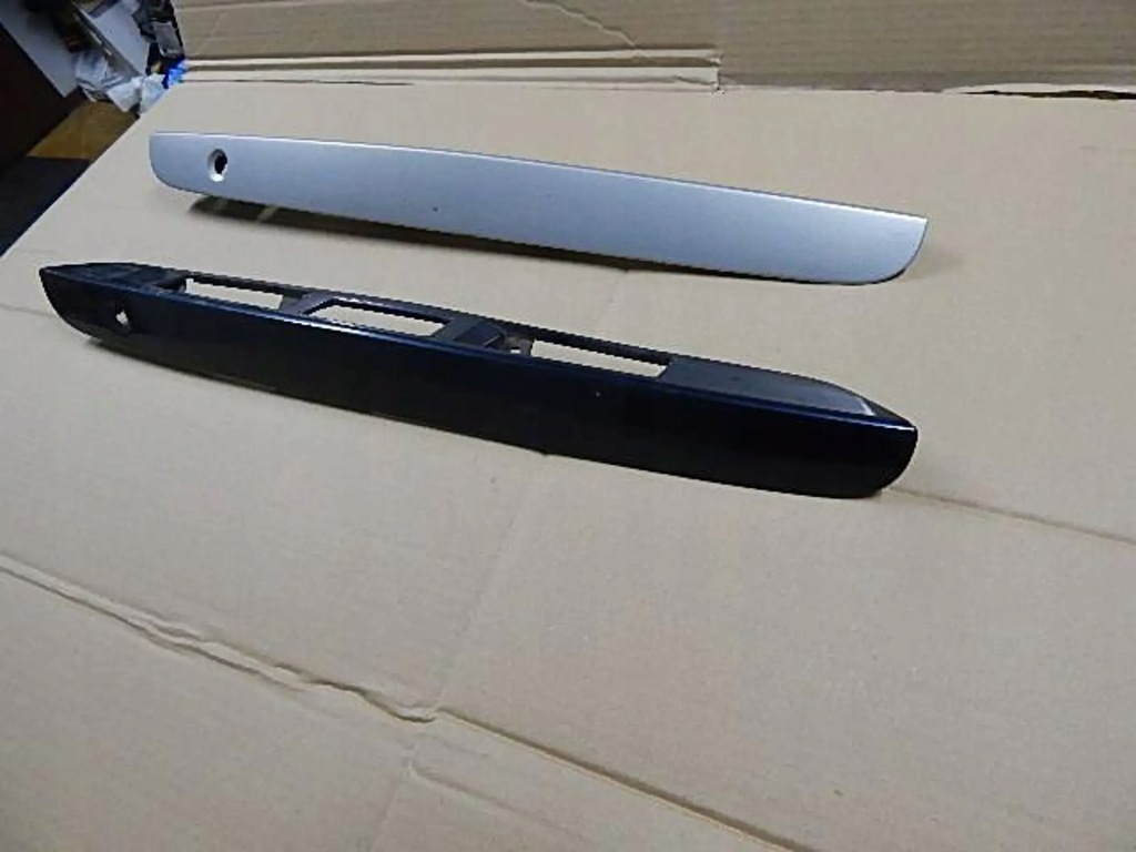 фото №9, Молдинг накладка кришки багажника mazda premacy 99-05