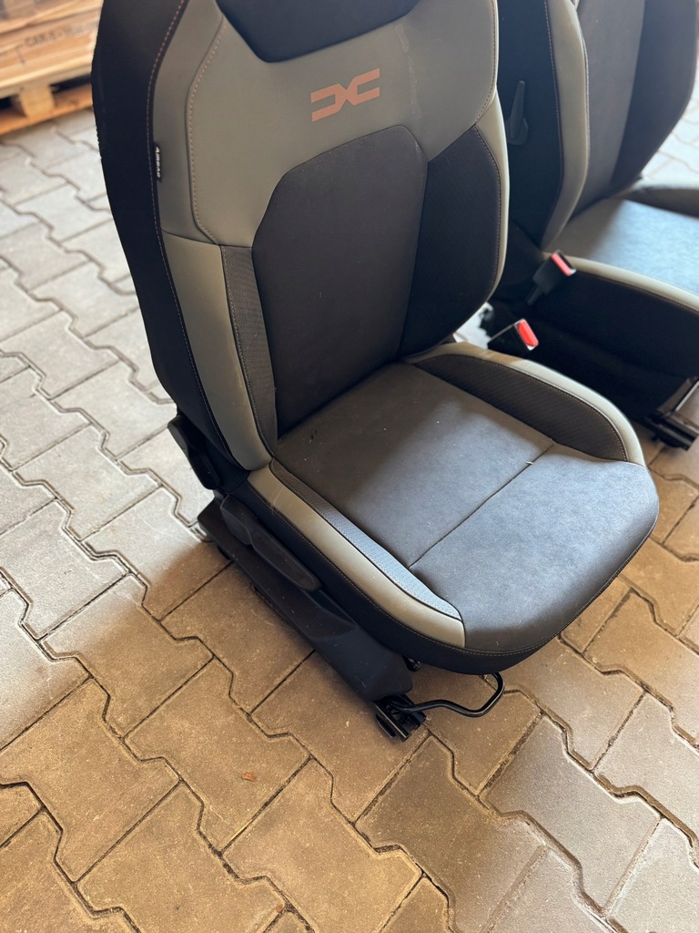 фото №13, Dacia duster iii 2024 2025 сиденья заднее сиденье сиденья салон обивка