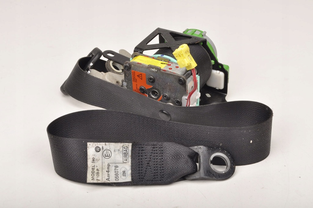 фото №1, Toyota auris i pas безопасности правый перед 73210-02221