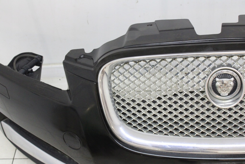 фото №7, Jaguar xf lift 2011r- бампер перед передний ксенон jbc - код лакокрасочного покрытия