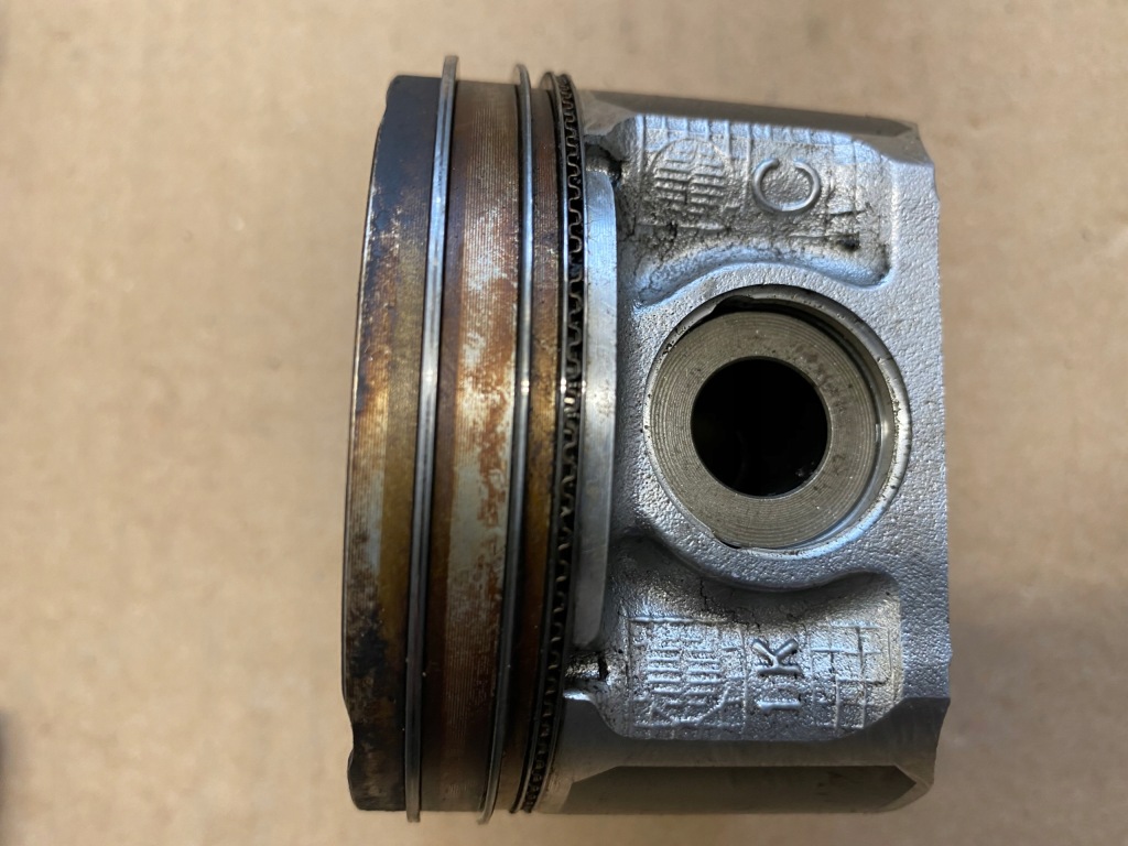 фото №3, Поршень 1.6 tce renault r.s m5ma400