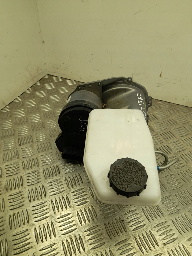 Купити Насос гальмівна tesla model y 2021 118867100b