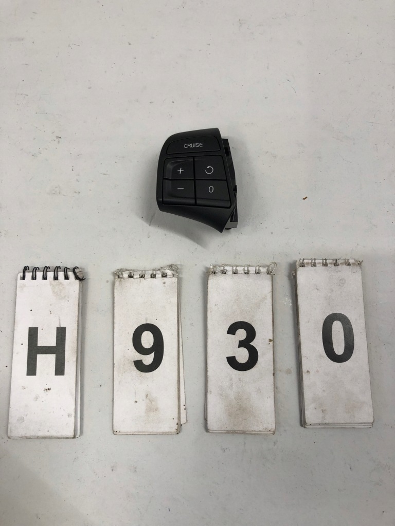 фото №1, Volvo s60 s80 v70 xc60 xc70 переключатель круиз-контроль