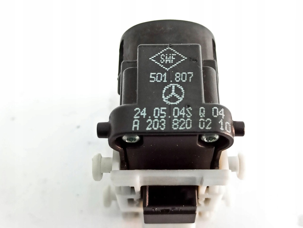 фото №13, Mercedes-benz c w203 2004 перед сторона правая панели управление переключатели