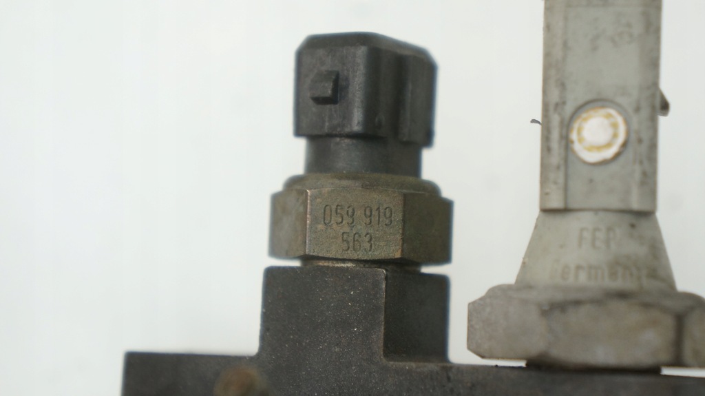 фото №7, Audi a6 c5 трубка датчик температуры масла 2.5