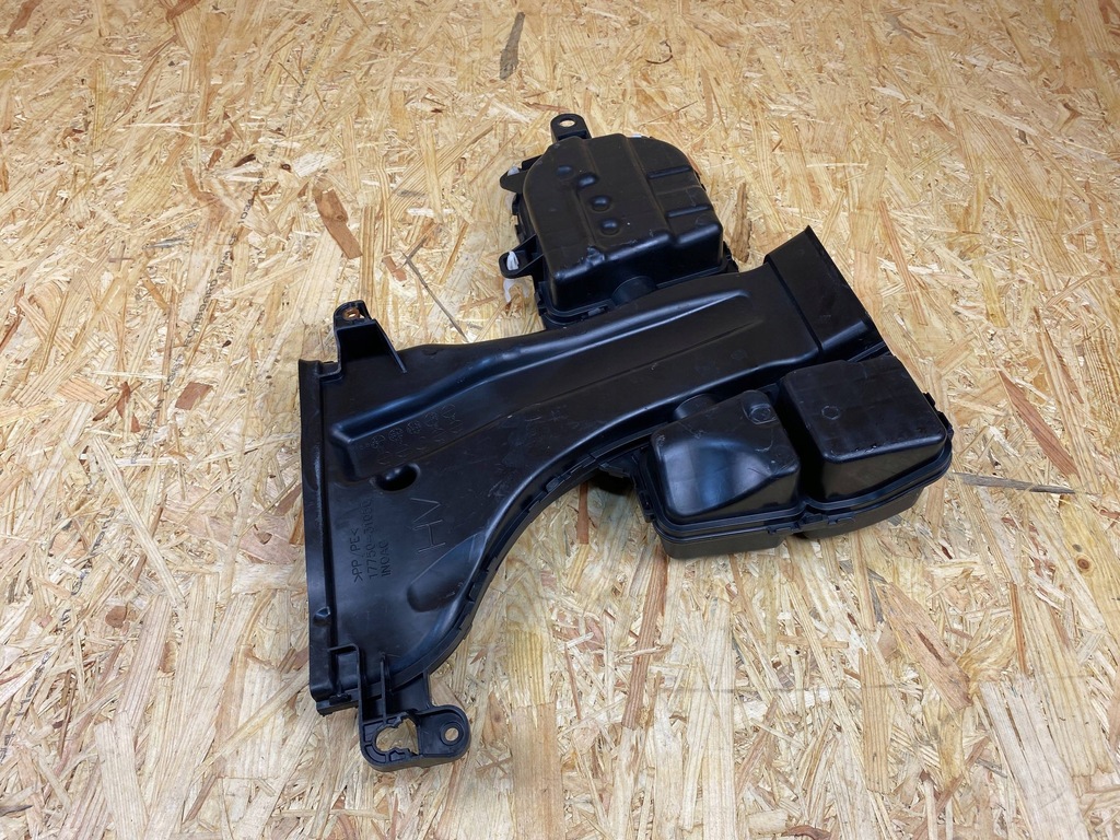 фото №8, Впуск воздухозаборник труба шланг воздуха lexus rx 450h 17750-31050 2015-