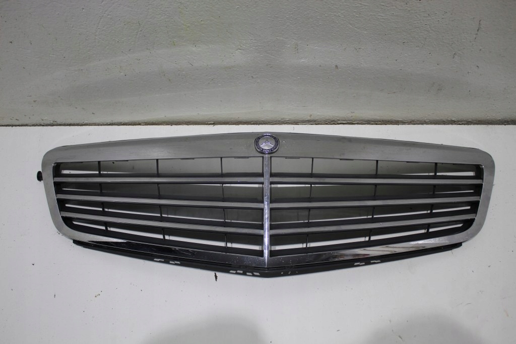 фото №1, Mercedes c204 w204 решітка радіатора