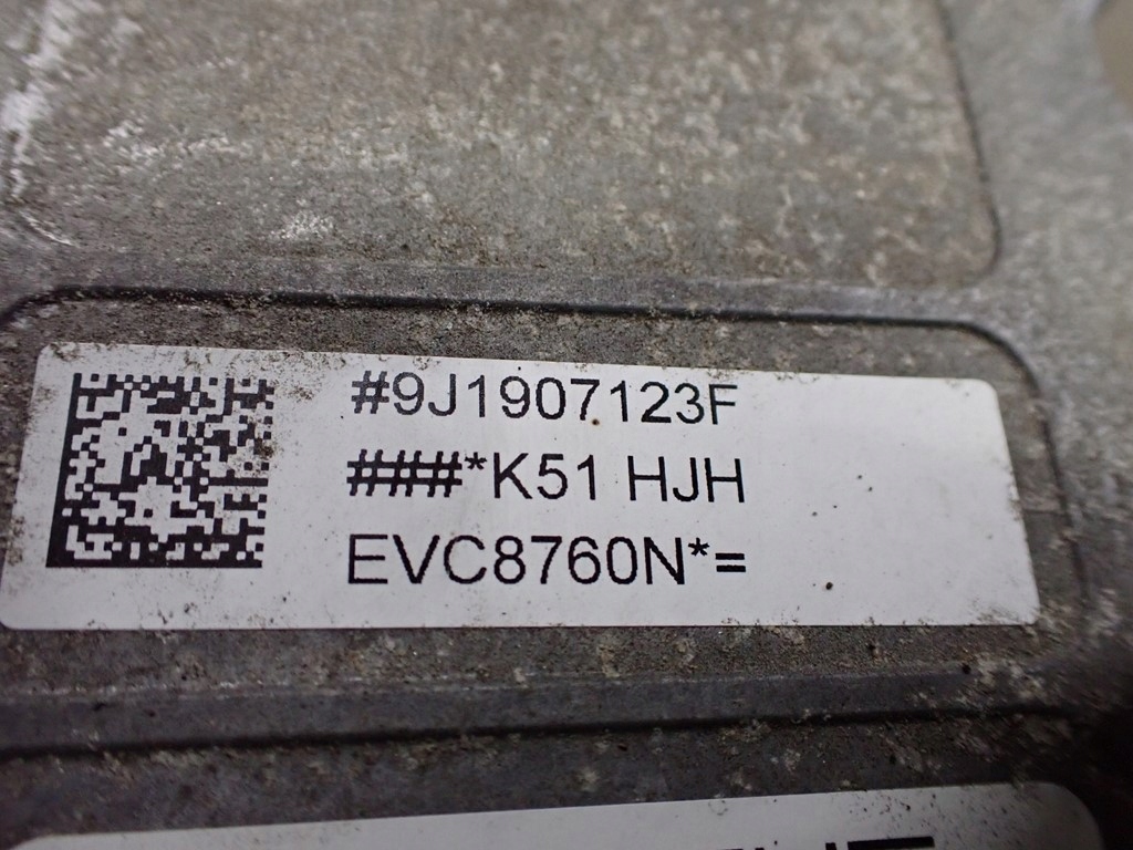 фото №10, Двигатель привод электрический задняя taycan turbo s 20r fv