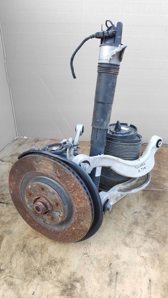 фото №12, Поворотний кулак ступиця важелі амортизатор лівий задня volkswagen touareg iii 4m4616001c