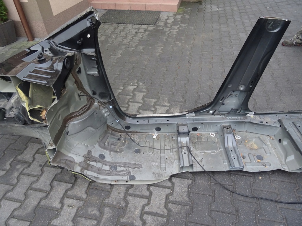 фото №4, Peugeot 5008 лонжерон чверть права ktvd