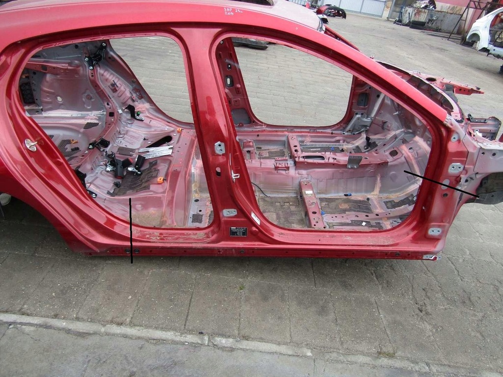 фото №1, Mazda 3 bp iv 23r порог правый 46v