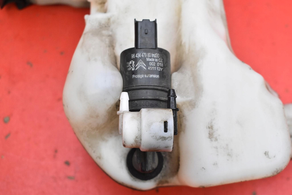 фото №8, Бачок омывателя 9685005580 peugeot 3008 1 i 10-13