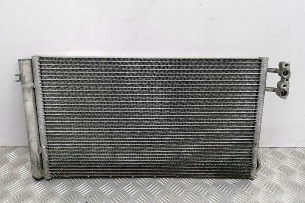 фото №12, Радіатор кондиціонера bmw 1 cabrio e88 6968743 2.0l дизель 105kw 2008