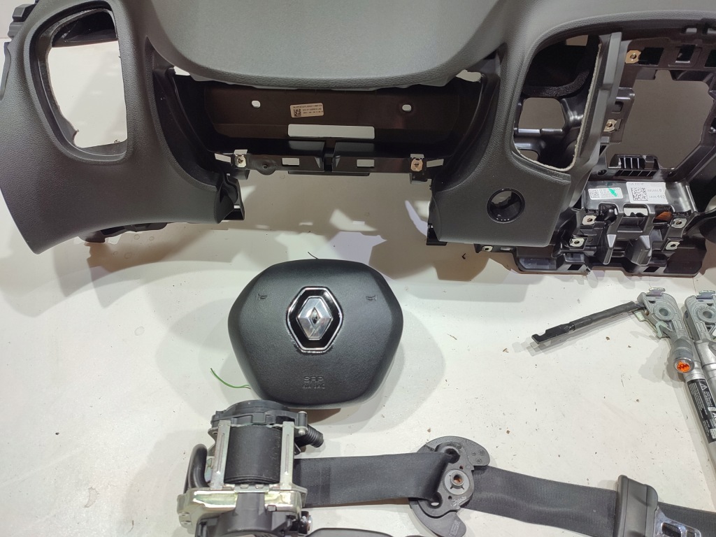 фото №4, Renault scenic iv 4 приборная панель консоль подушка безопасности ремни org