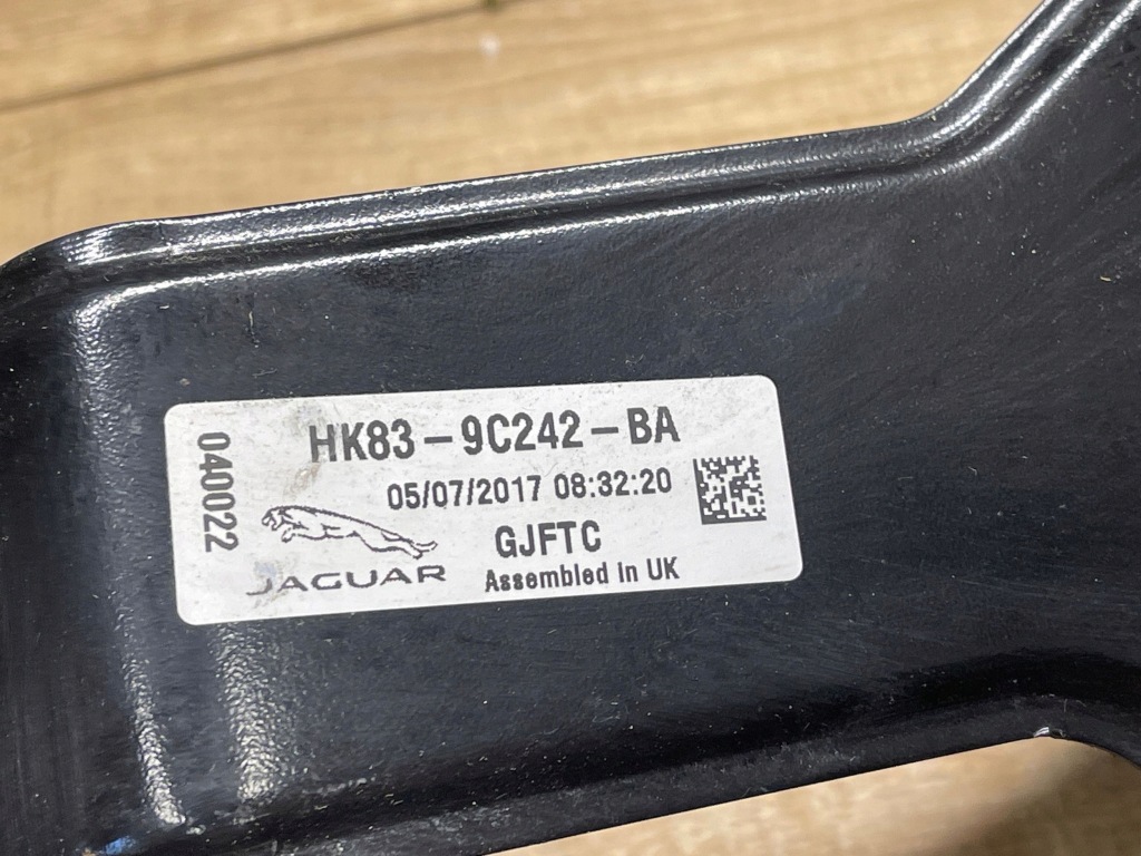 Купити Фільтр вугільний hk83-9c242-ba jaguar f-pace