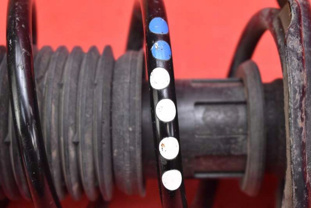 фото №7, Амортизатор левый перед 2q0413031ds skoda kamiq 1.0 tsi 116 km 19-