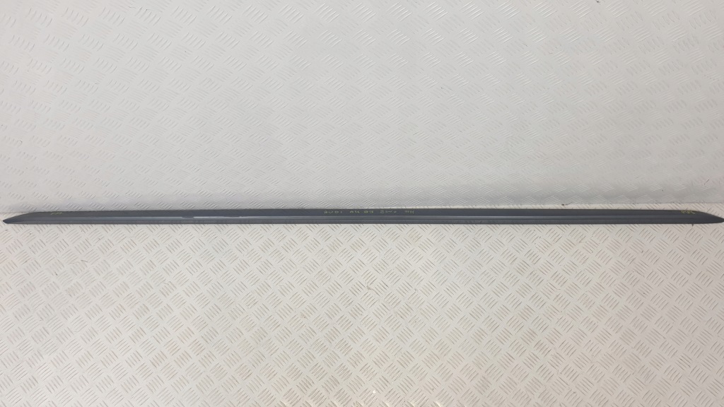 фото №1, Audi a4 b9 8w0 s-line молдинг порог правая