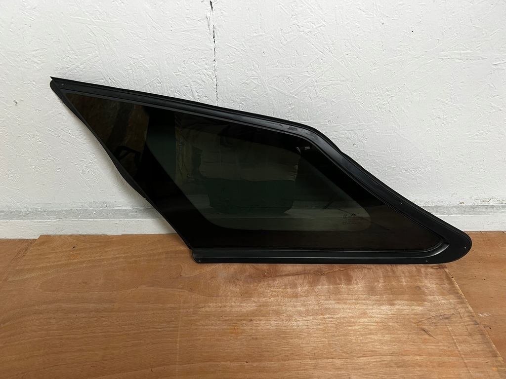 фото №1, Hyundai i40 kombi стекло кузовная задняя задняя левый