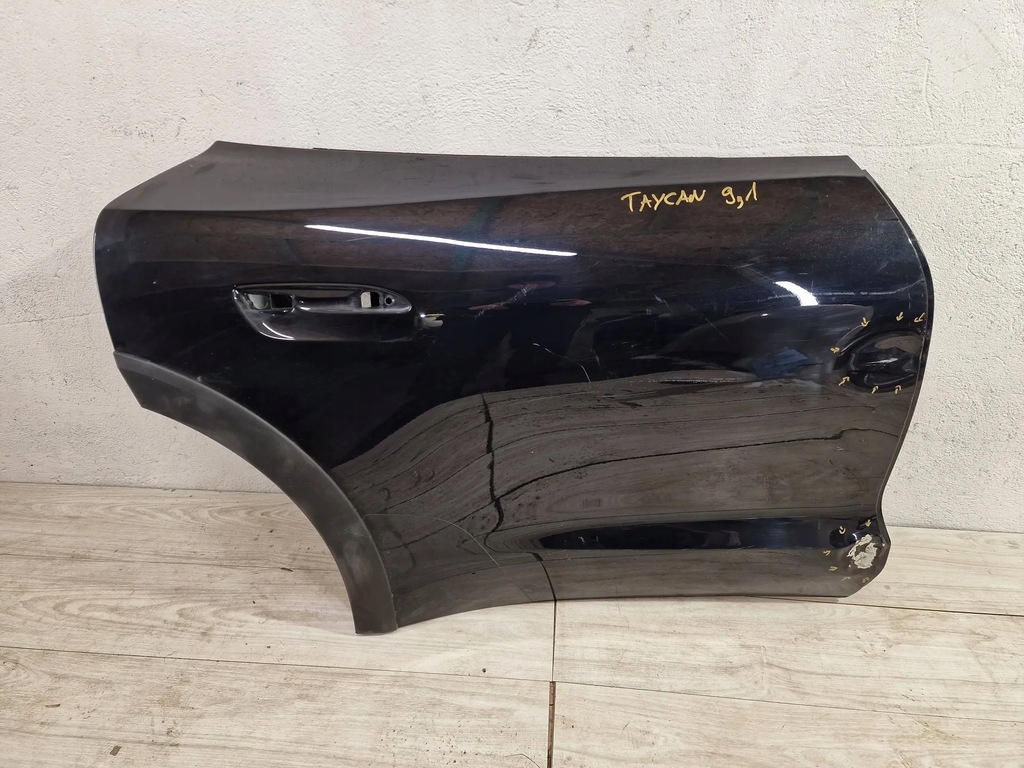 фото №1, Porsche taycan 9j1 2020 дверь
