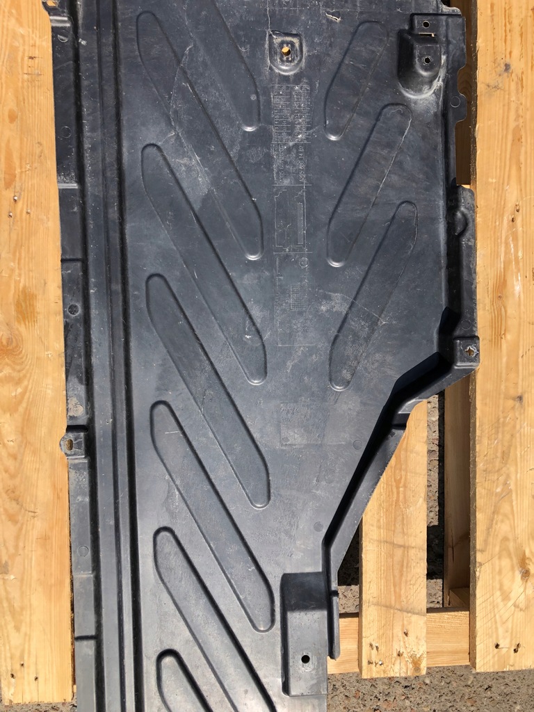 фото №10, Mercedes w205 защита подвеска правая сторона a2056842000