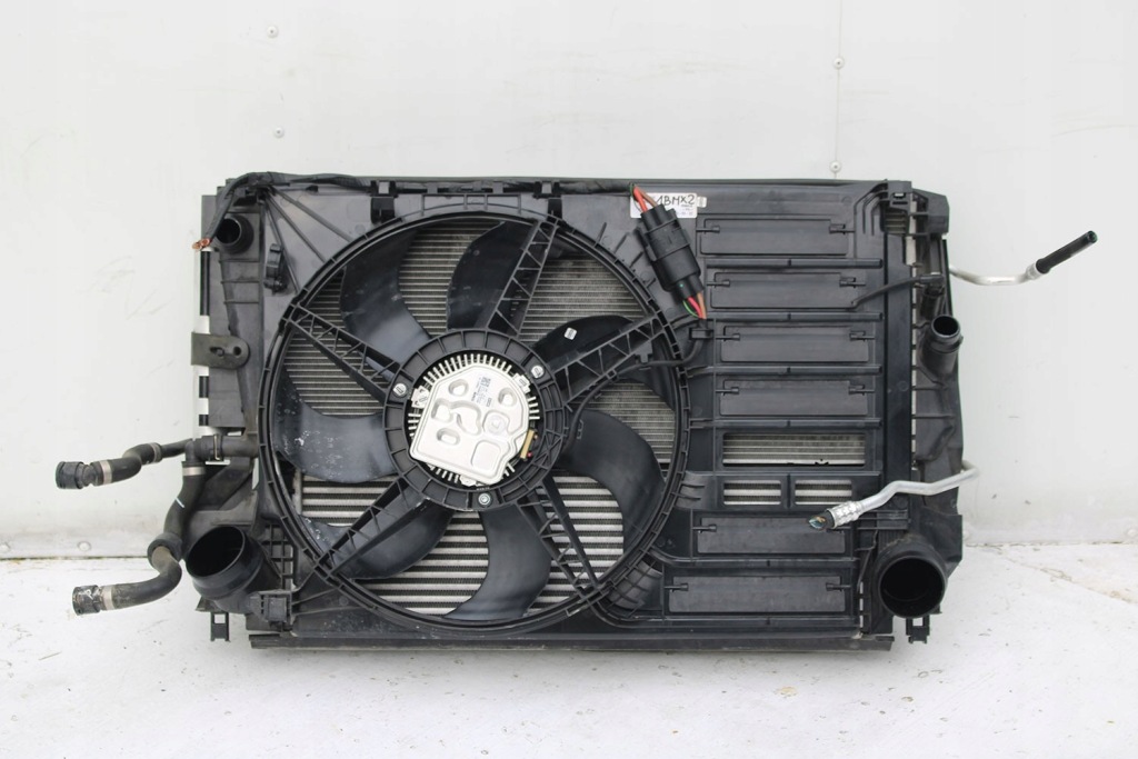 Bmw x2 радиатор воды 8645771 кондиционер 9271206 вентилятор 7636071 8645860 chło с Разборки
