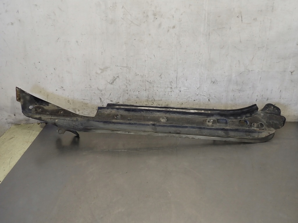 фото №1, Кронштейн крыла правое volkswagen touareg 5.0