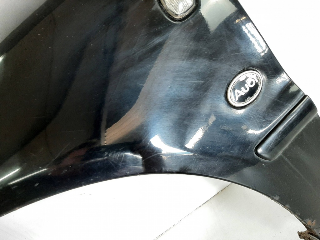 Audi a4 b5 универсал 97r крыло  левое  перед kod ly9b Киев