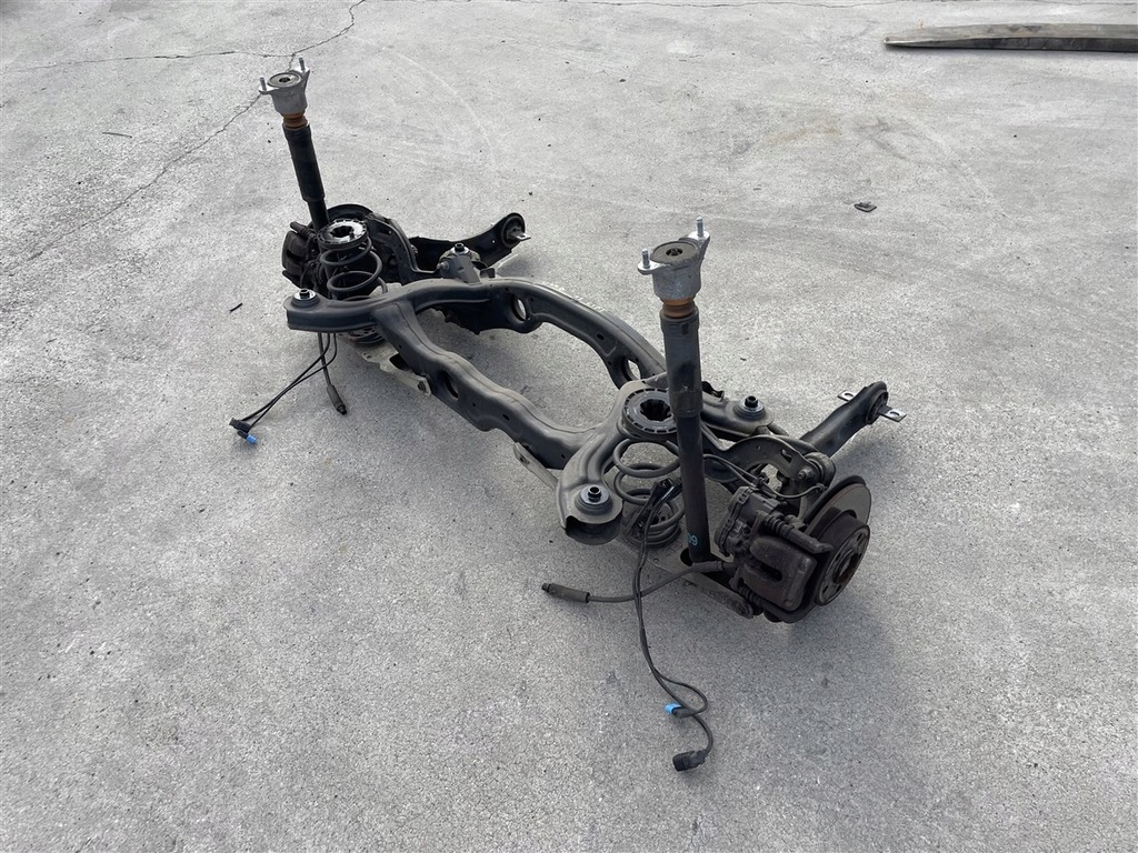 фото №1, Подвеска задняя задние балка рычаг mercedes w246 w 246 b-klasse 12-18 rok