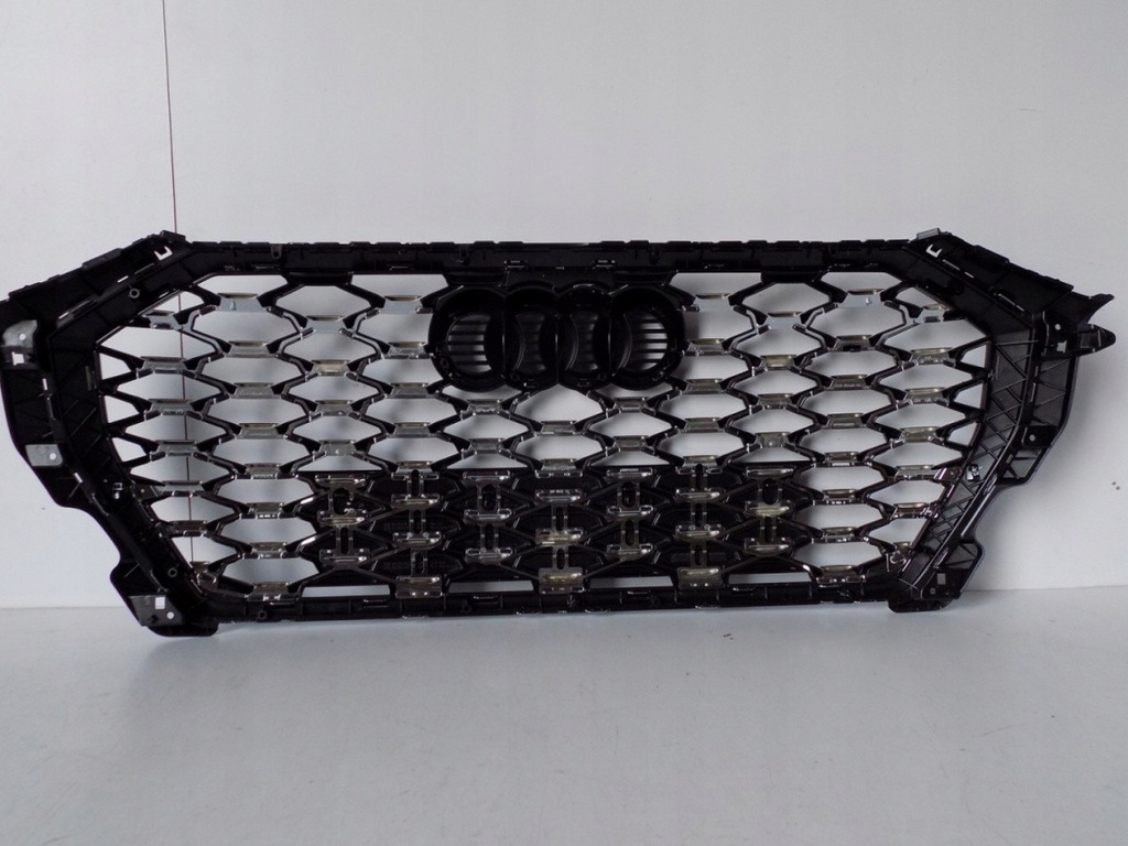 фото №6, Audi q3 83f s-line решётка радиатора / решётка радиатора 10524