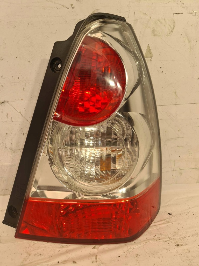 фото №1, Лампа правая задняя subaru forester ii lift