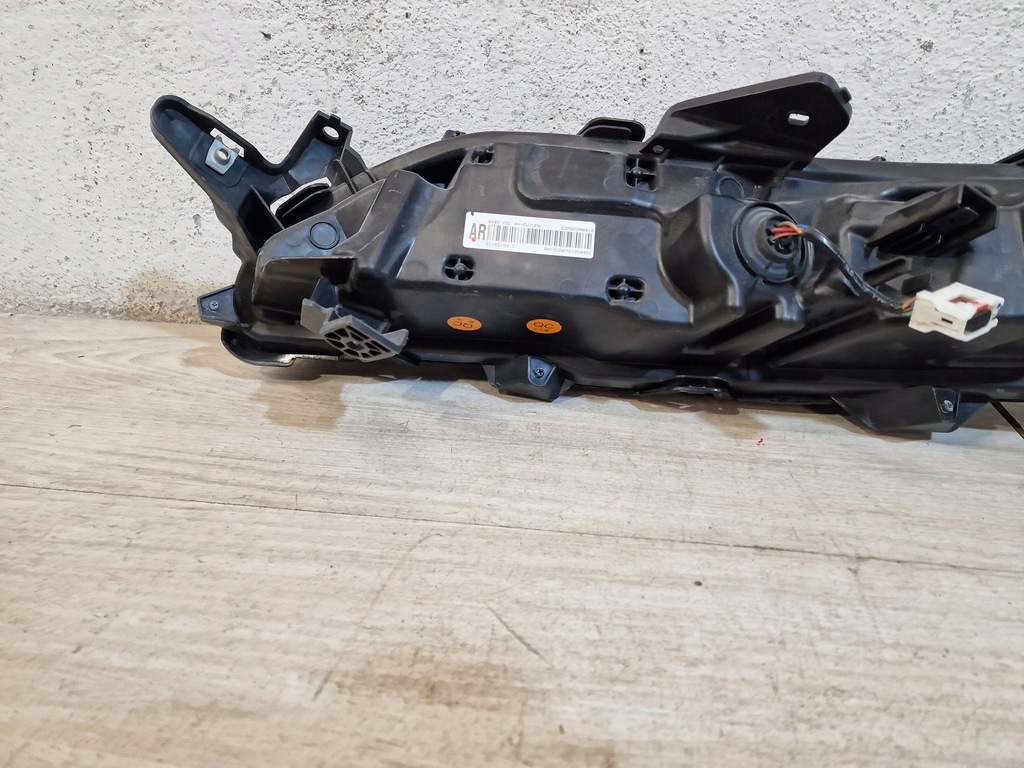 фото №11, Лампа правая mitsubishi eclipse cross lift edm92206010