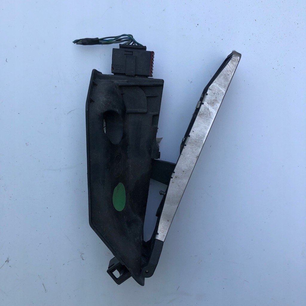 фото №6, Alfa romeo giulia педаль газу