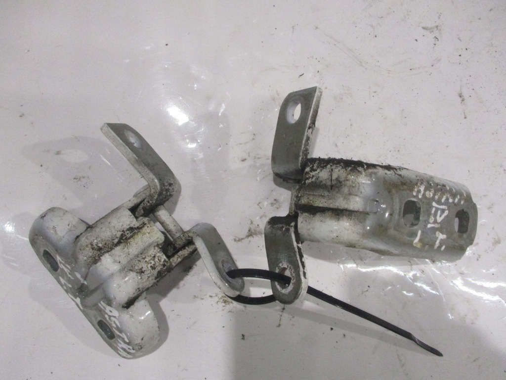 фото №1, Петля петли дверь левый задняя opel astra iv 4 j y40r kombi