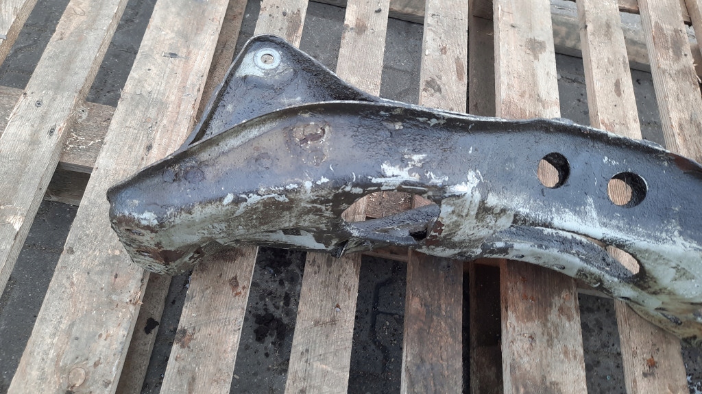 фото №5, Підрамник перед subaru legacy iv