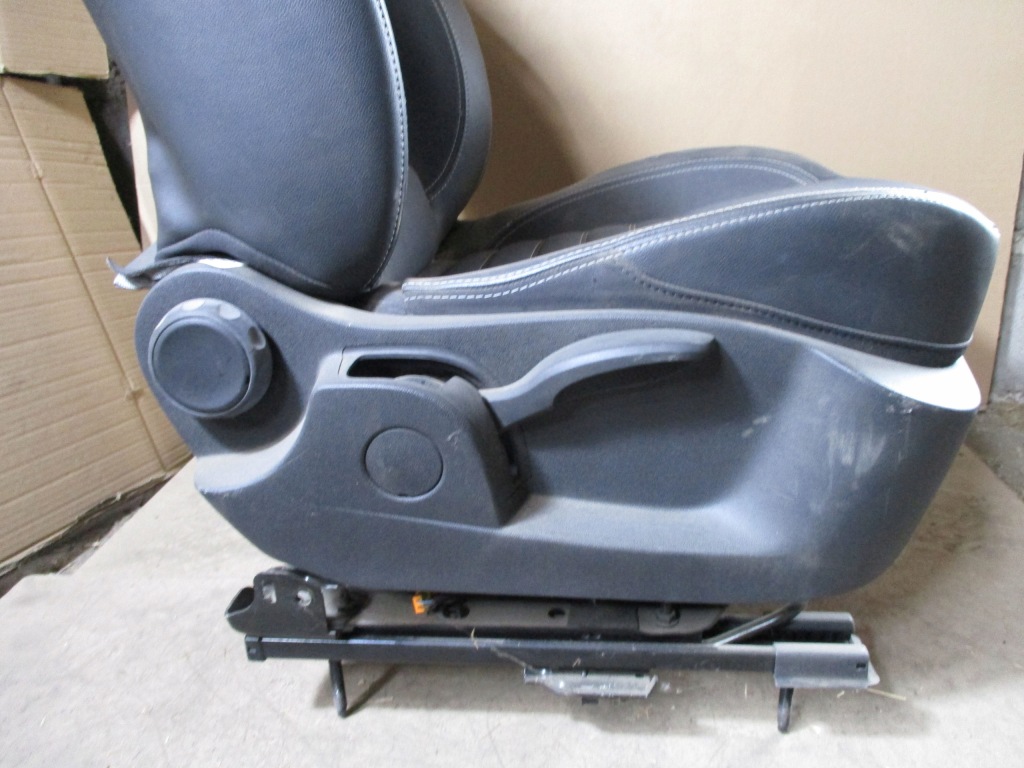 фото №8, Спинка сиденье правый перед renault laguna iii