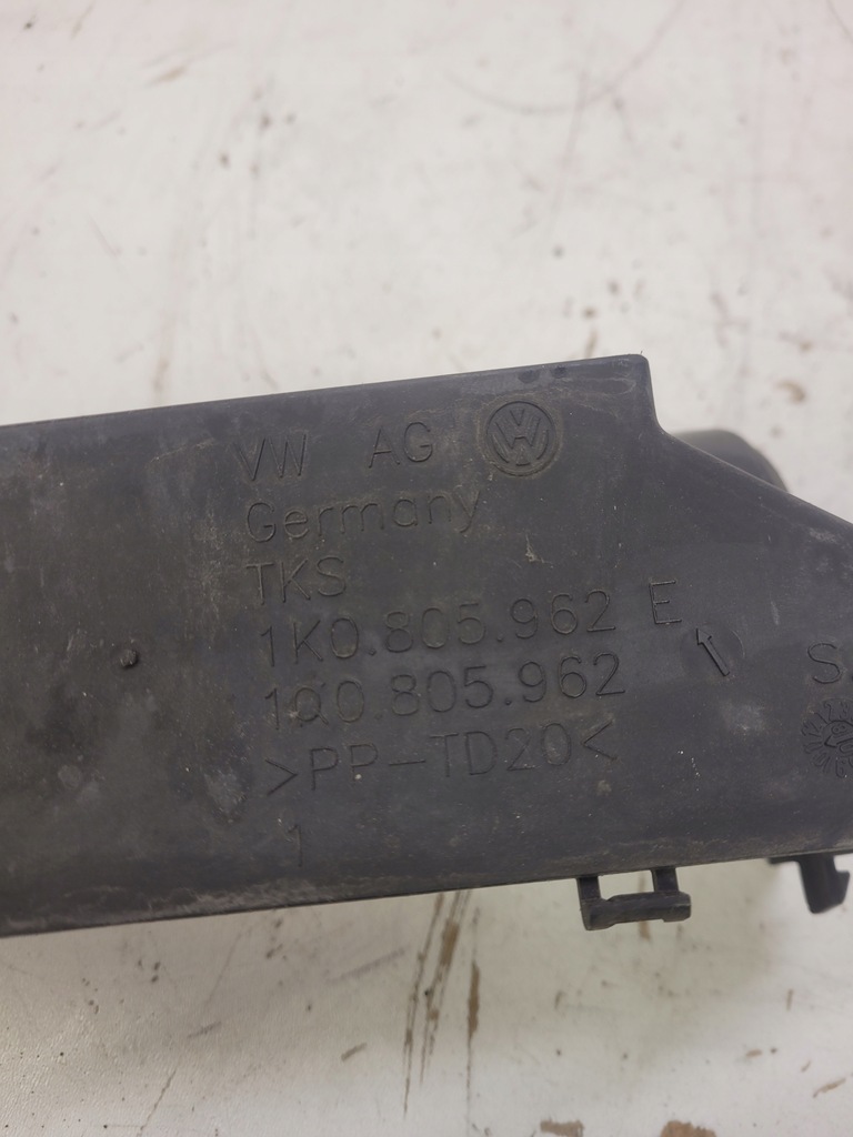 фото №6, Крышка впуск воздуха audi vw seat 1k0805962e