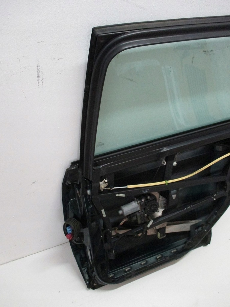фото №8, Дверь правое задние audi a6 4b9 99r
