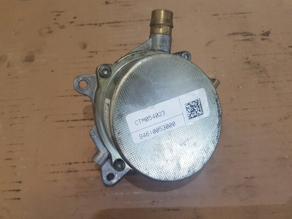 Купити Porsche macan 3.0t ctm насос вакууму / вакуум