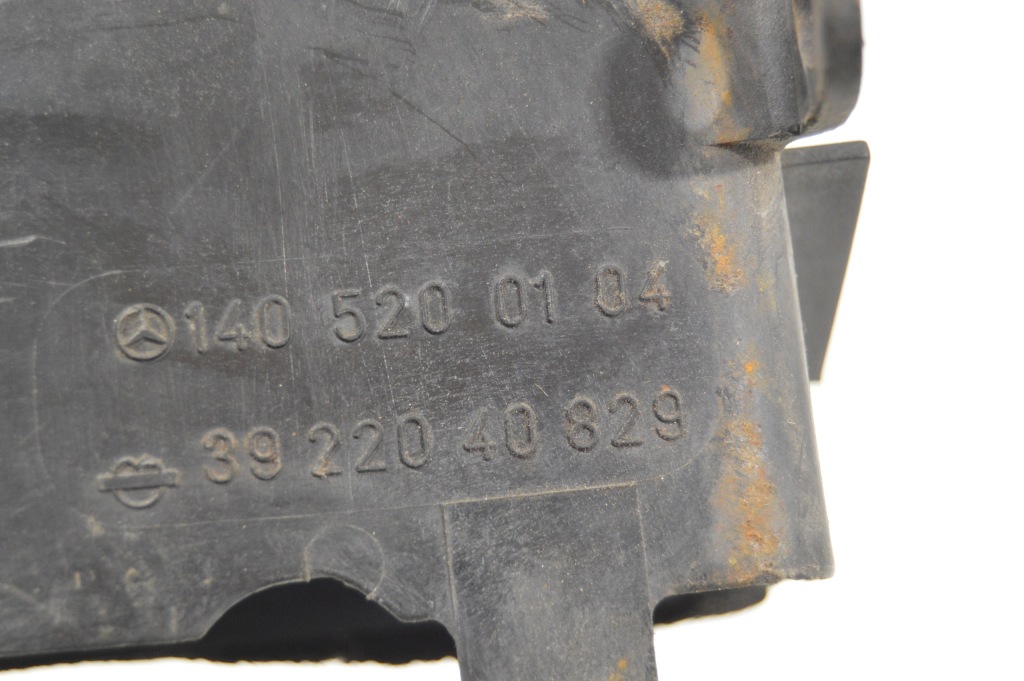 Впуск воздухозаборник воздуха труба правая mercedes w140 1405200104 Оригинал