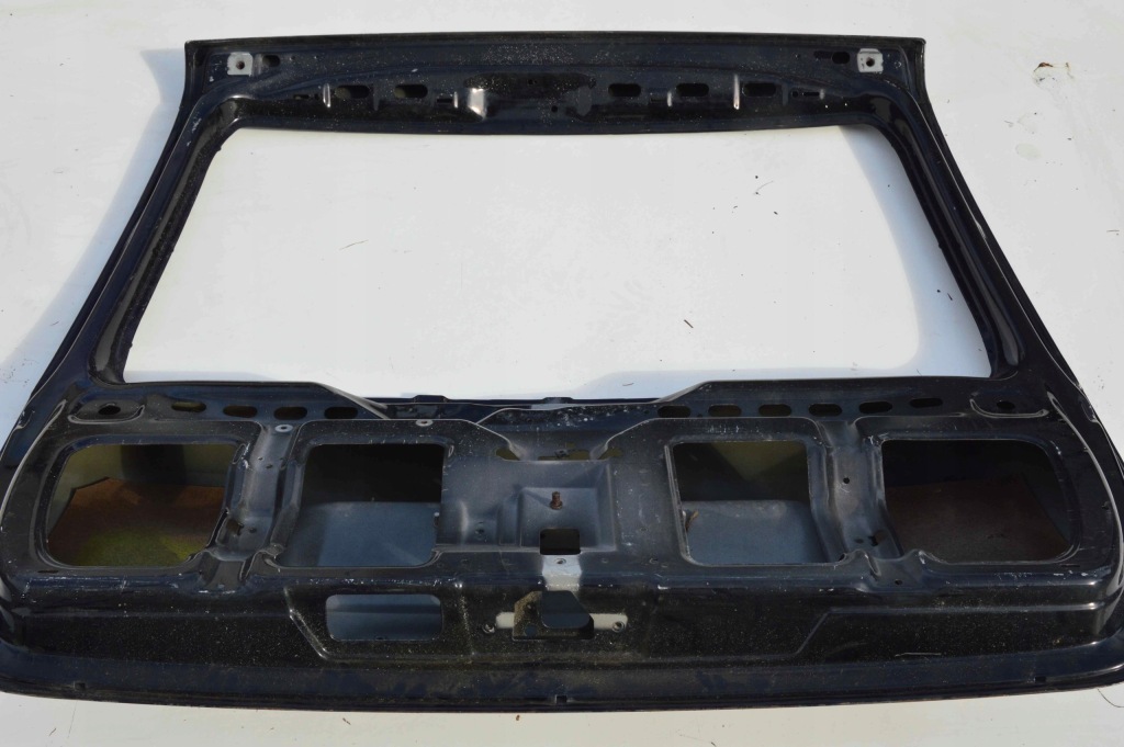 Mercedes ml w163 163 рестайлінг  кришка багажника задня без оснащення Ціна