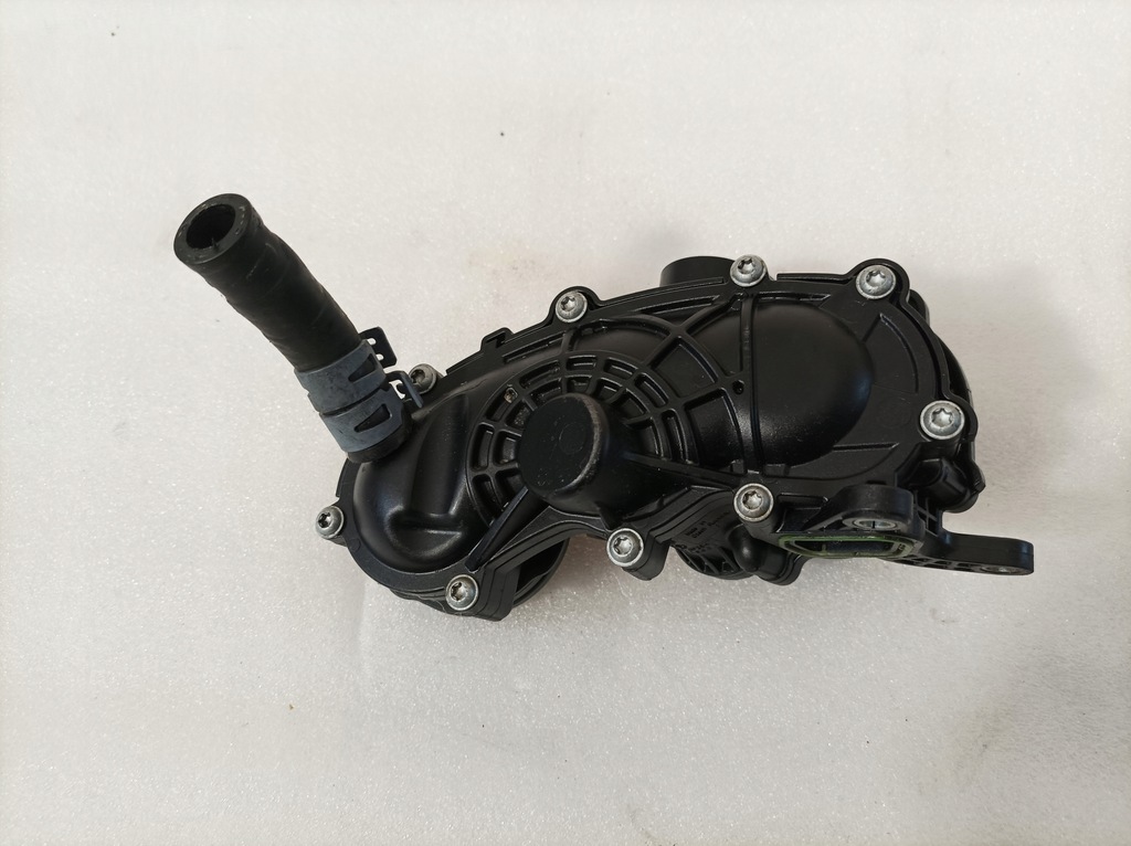 фото №2, Audi оригінальний номер корпус термостата 059121111ca