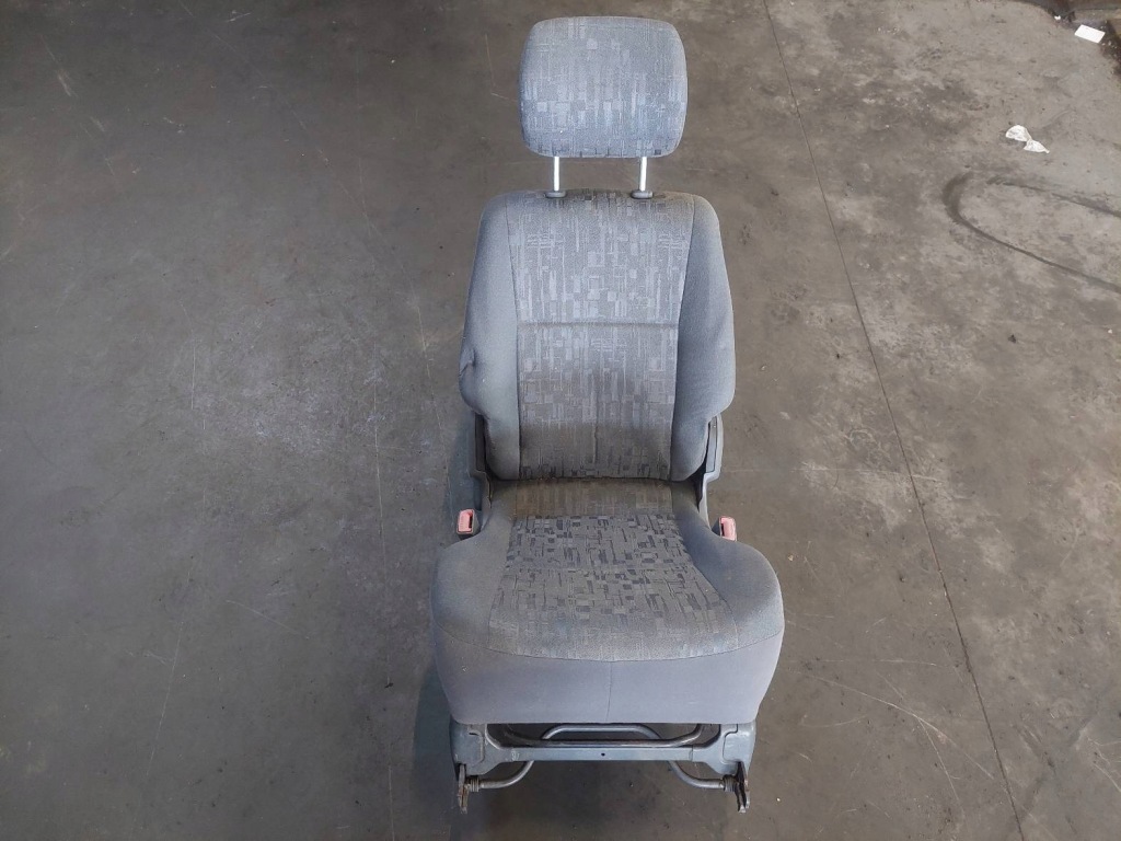 Купити Сидіння drugi ряд toyota previa 2