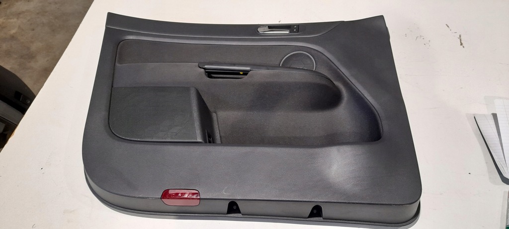 фото №1, Оббивка двері перед vw golf vi plus 5m1868109