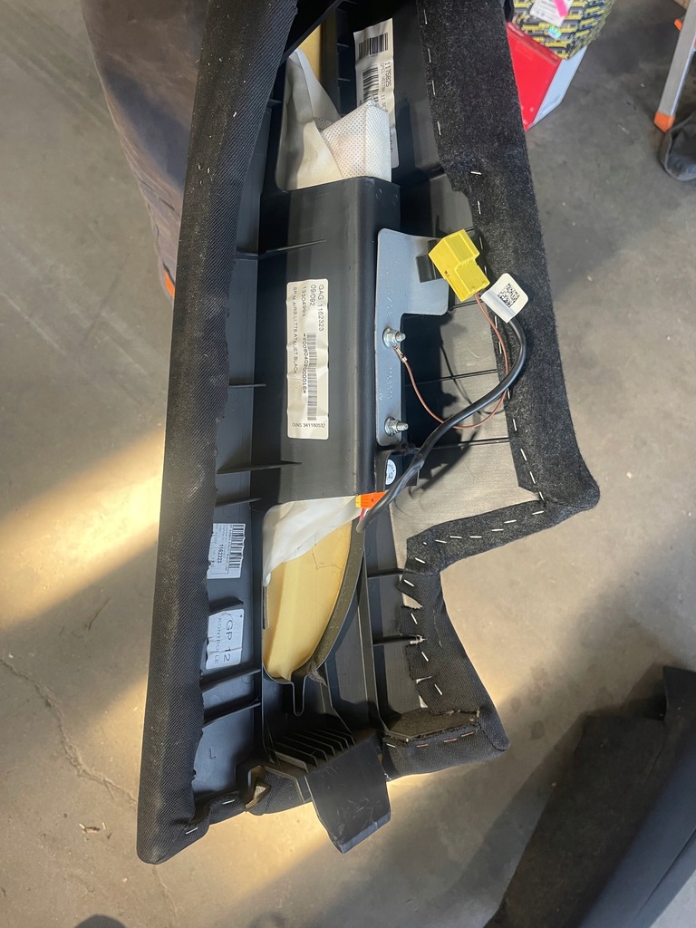 фото №3, Opel insignia a kombi подушка подушка безпеки сидіння задня