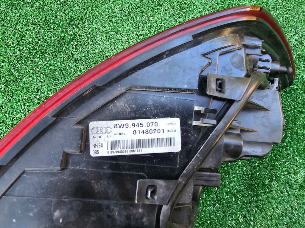 фото №9, Лампа правий задня audi a4 b9 kombi 8w